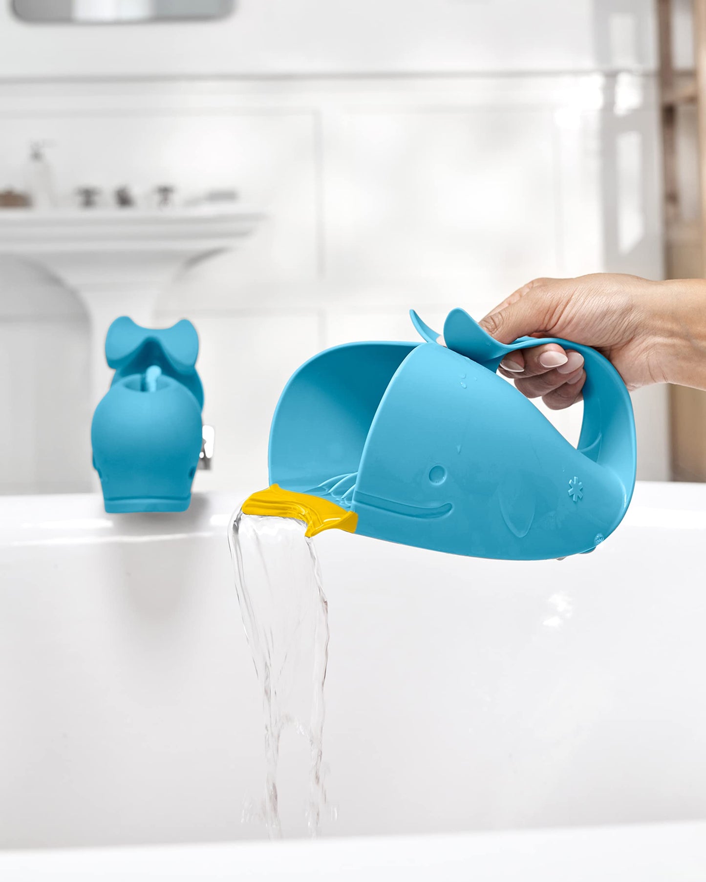 Skip Hop Baby Bath Rinse Cup, Moby Tear-Free Waterfall Rinser, Blue